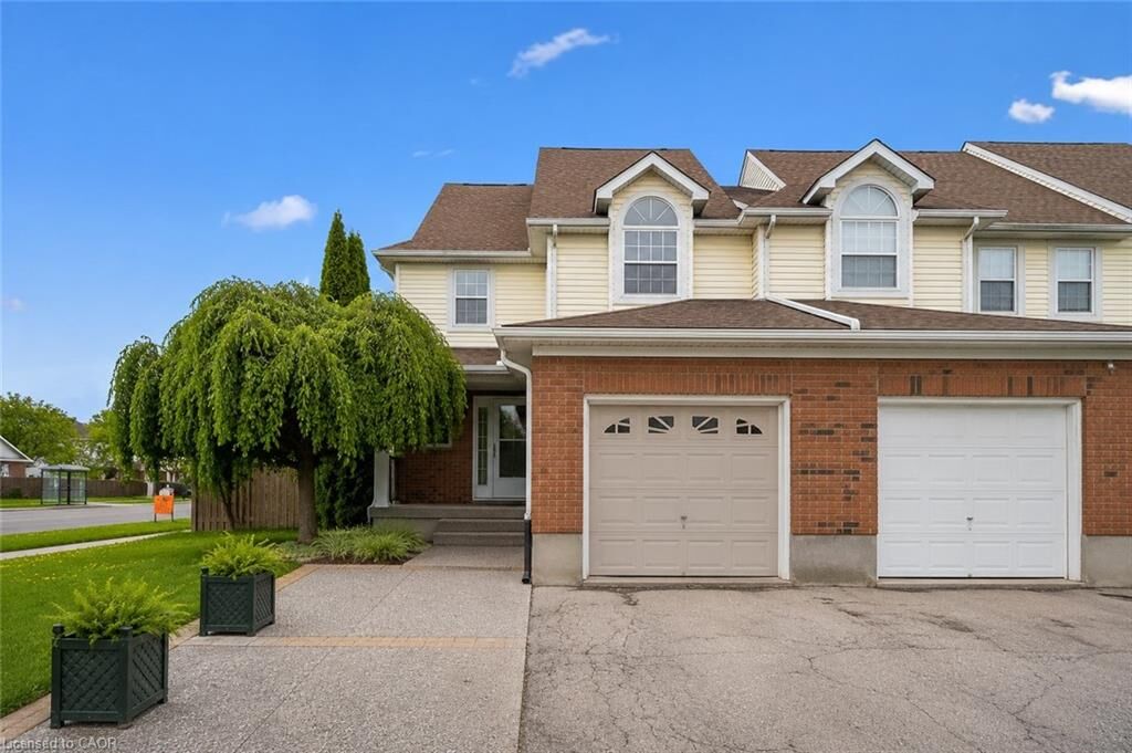 Property Photo:  43 Kearney Street  ON N1E 7B9 