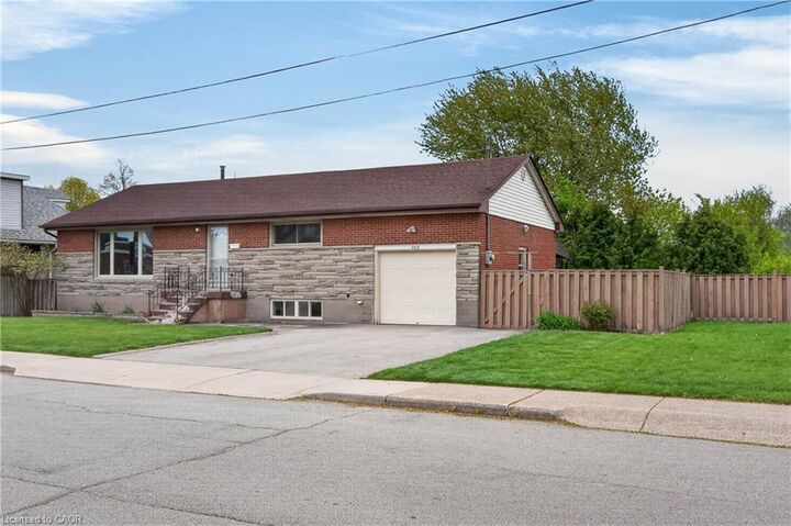Property Photo:  162 Mountville Avenue  ON L9A 1E7 