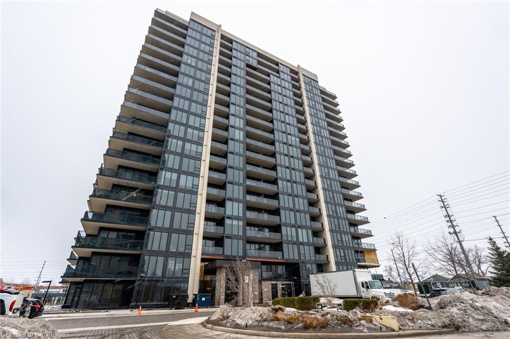 Property Photo:  1035 Southdown Road 1501  ON L5J 0A3 