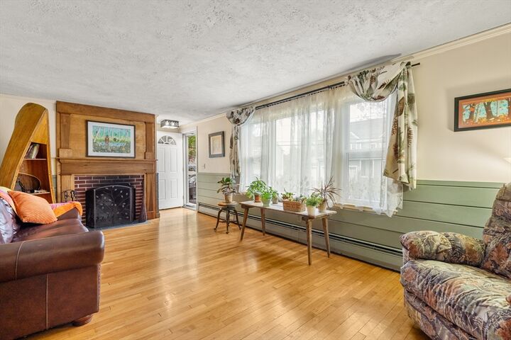 Property Photo:  102 Park Street  MA 01749 