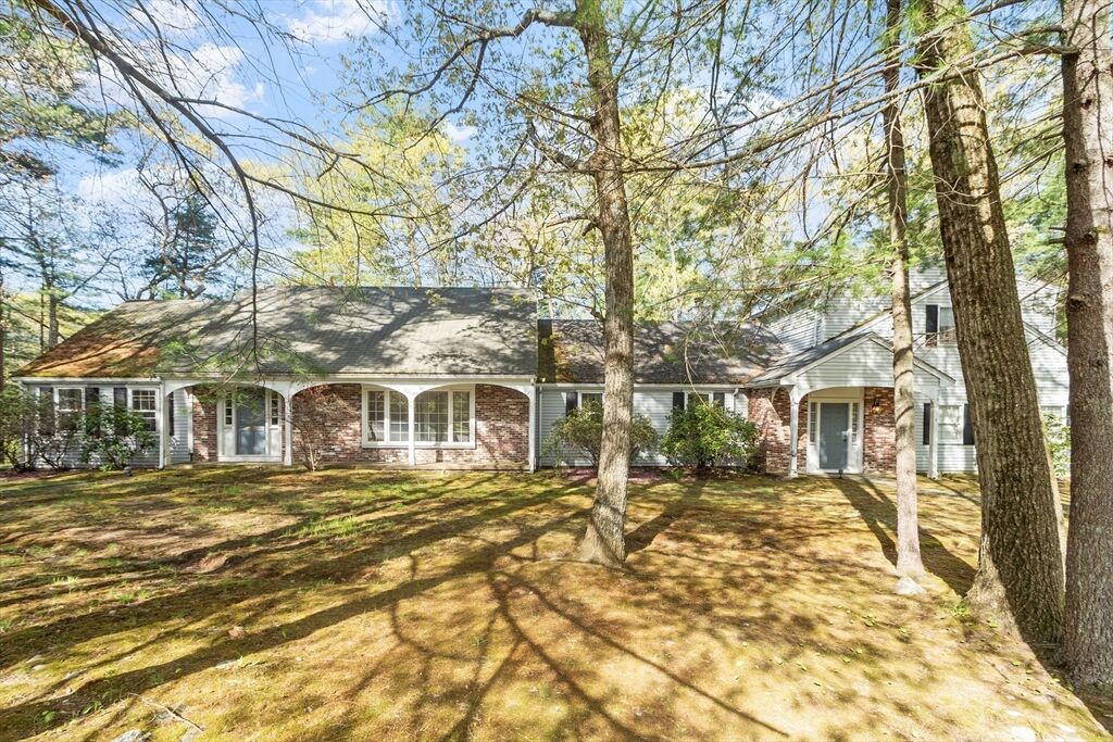 Property Photo:  4 Northway  MA 01940 