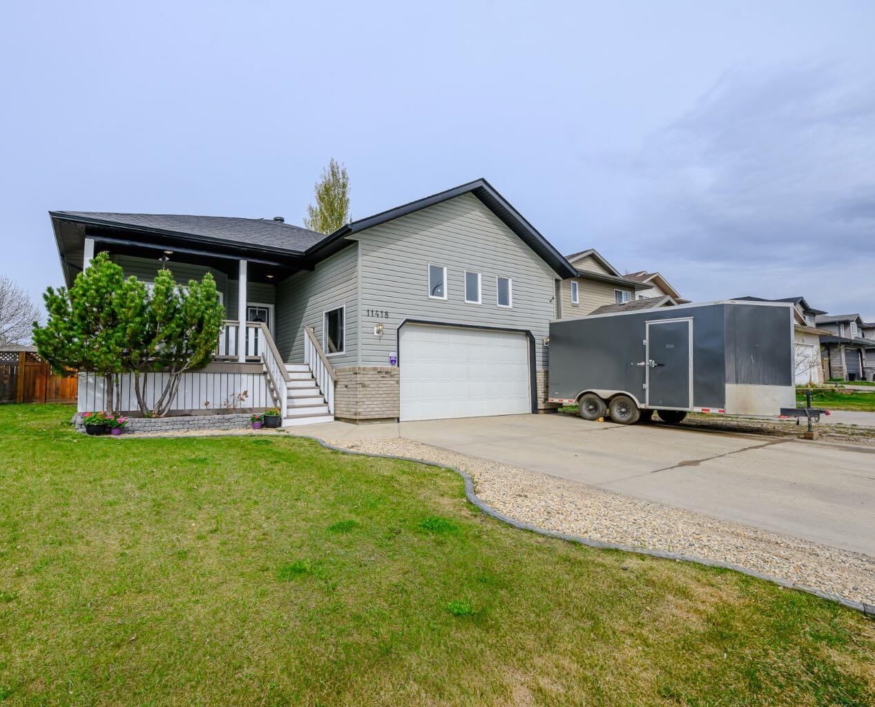 Property Photo:  11418 89B Street  AB T8X 1T9 