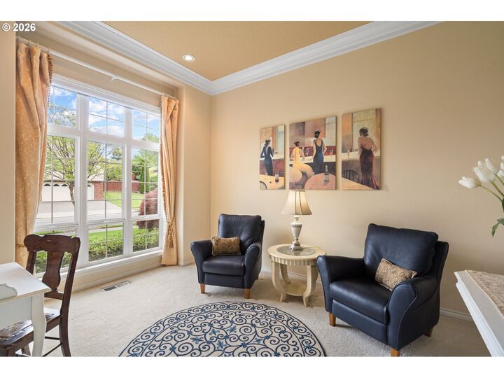 Property Photo:  2809 SE Myrtlewood Way  OR 97080 