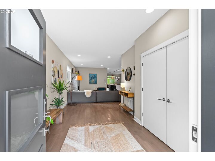 Property Photo:  2510 SE Sherman St  OR 97214 