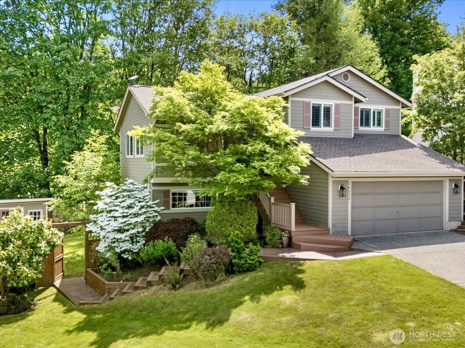 Property Photo: 16320 3rd Avenue NE WA 98019