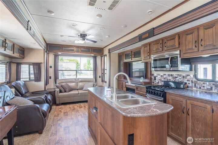 Property Photo:  7037  Hwy 262  WA 99344 