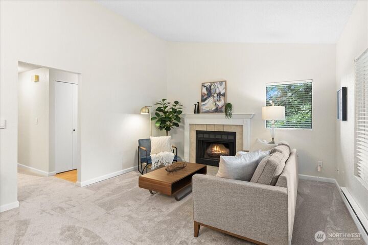Property Photo:  4401  216th Street SW C  WA 98043 