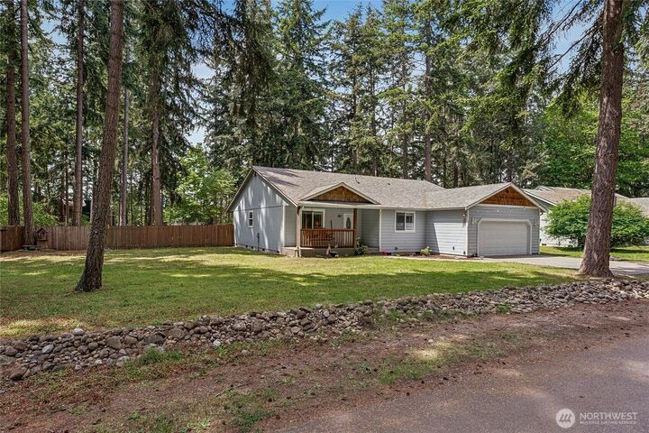 Property Photo: 17903 Overlake Court SE WA 98597