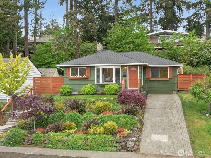 Property Photo:  341  Del Monte Avenue  WA 98466 