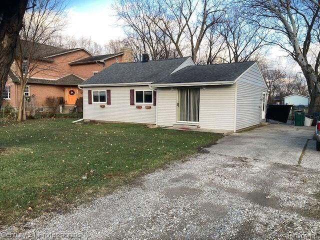 Property Photo:  2118 Milverton Drive  MI 48083 