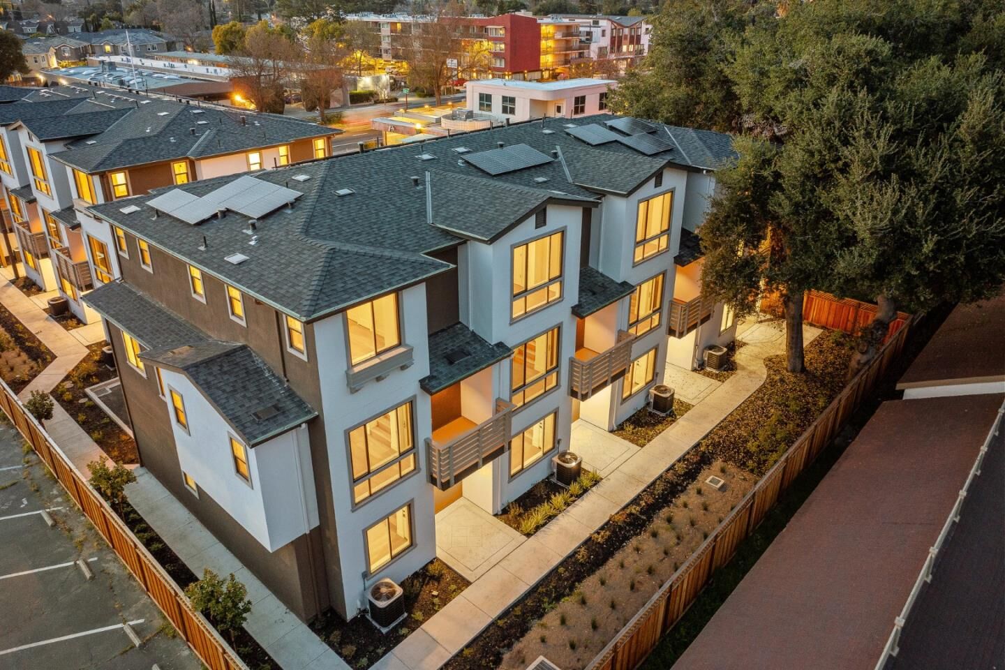Property Photo:  955 Woodside Road  CA 94061 
