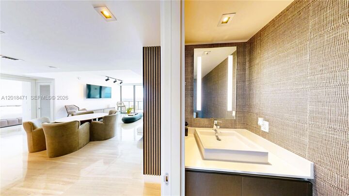 Property Photo:  1451 Brickell Ave 2502  FL 33131 