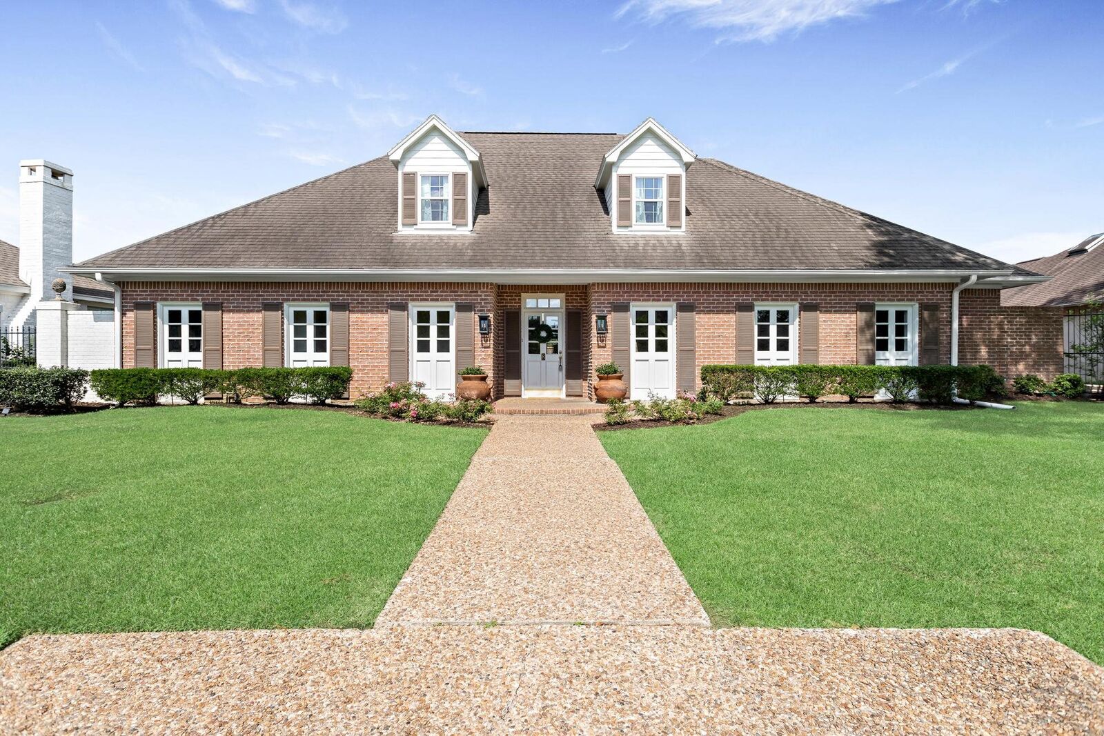 Property Photo: 8 Bellchase Gardens TX 77706