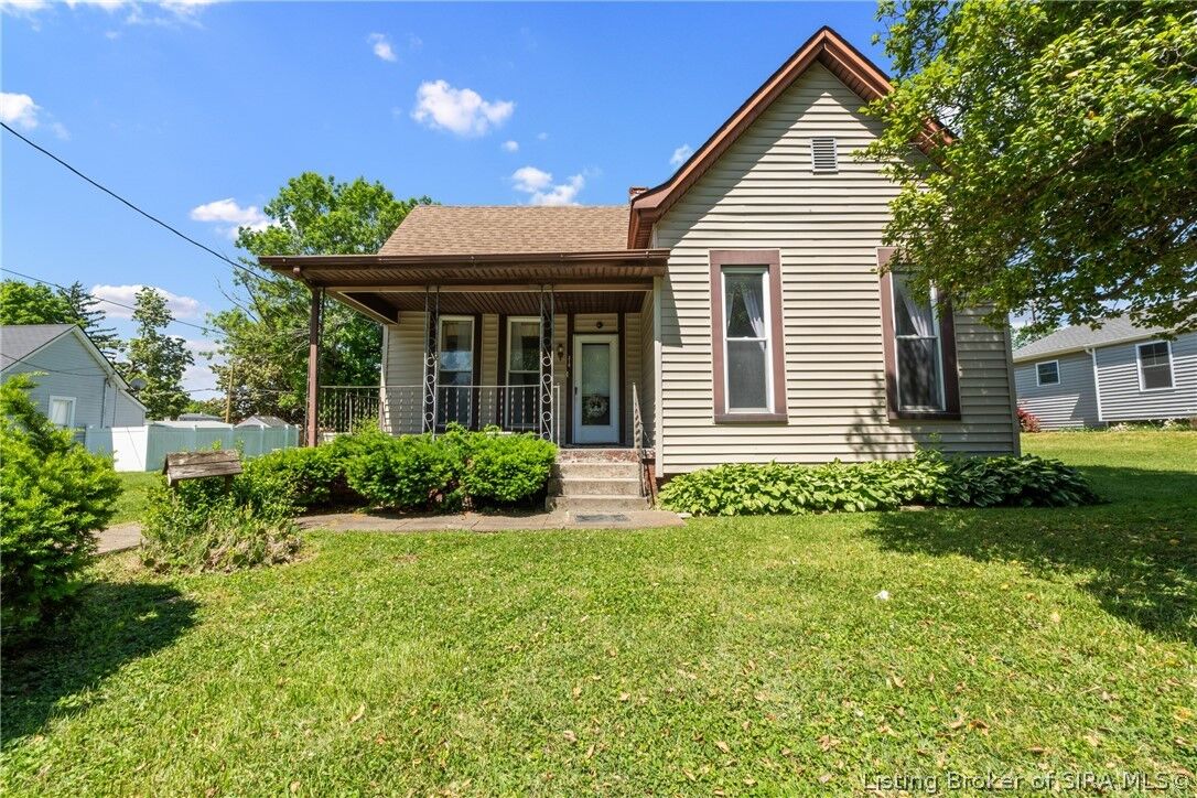 Property Photo:  319 N New Albany Street  IN 47172 