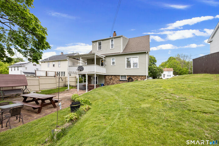 Property Photo:  90 Harvard Avenue  CT 06451 