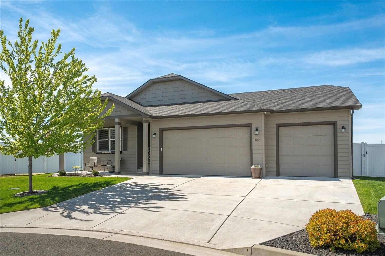 Property Photo:  8817 W Pirates Ct  WA 99224 