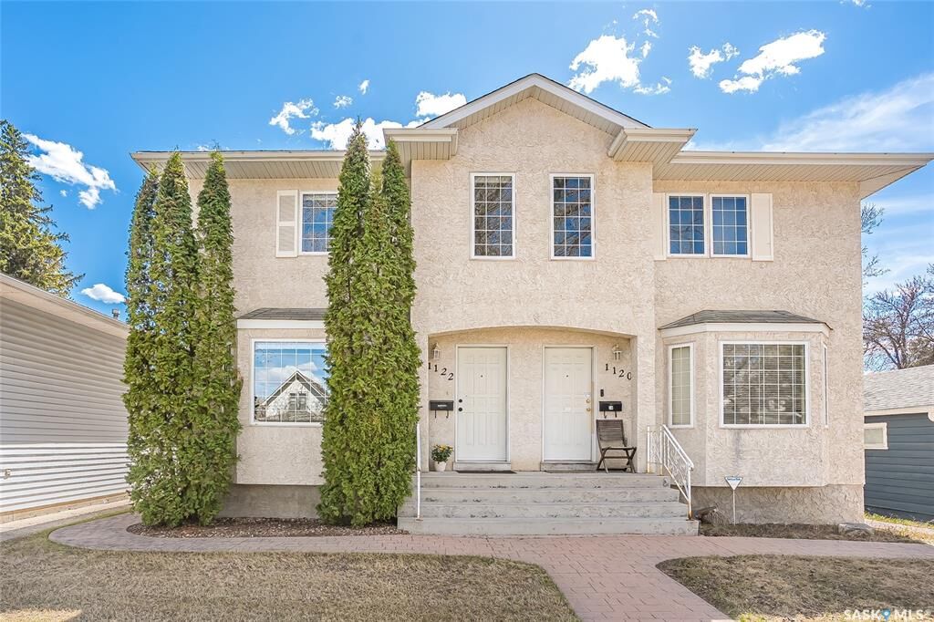 Property Photo:  1122 12th Street E  SK S7H 0E2 