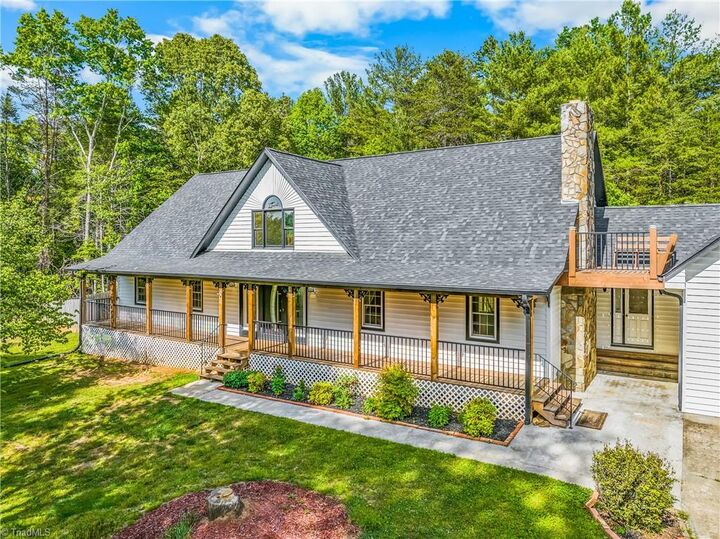 Property Photo:  949 Dav Road  NC 28635 