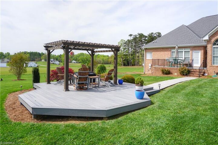 Property Photo:  124 Will Taylor Lane  NC 27107 