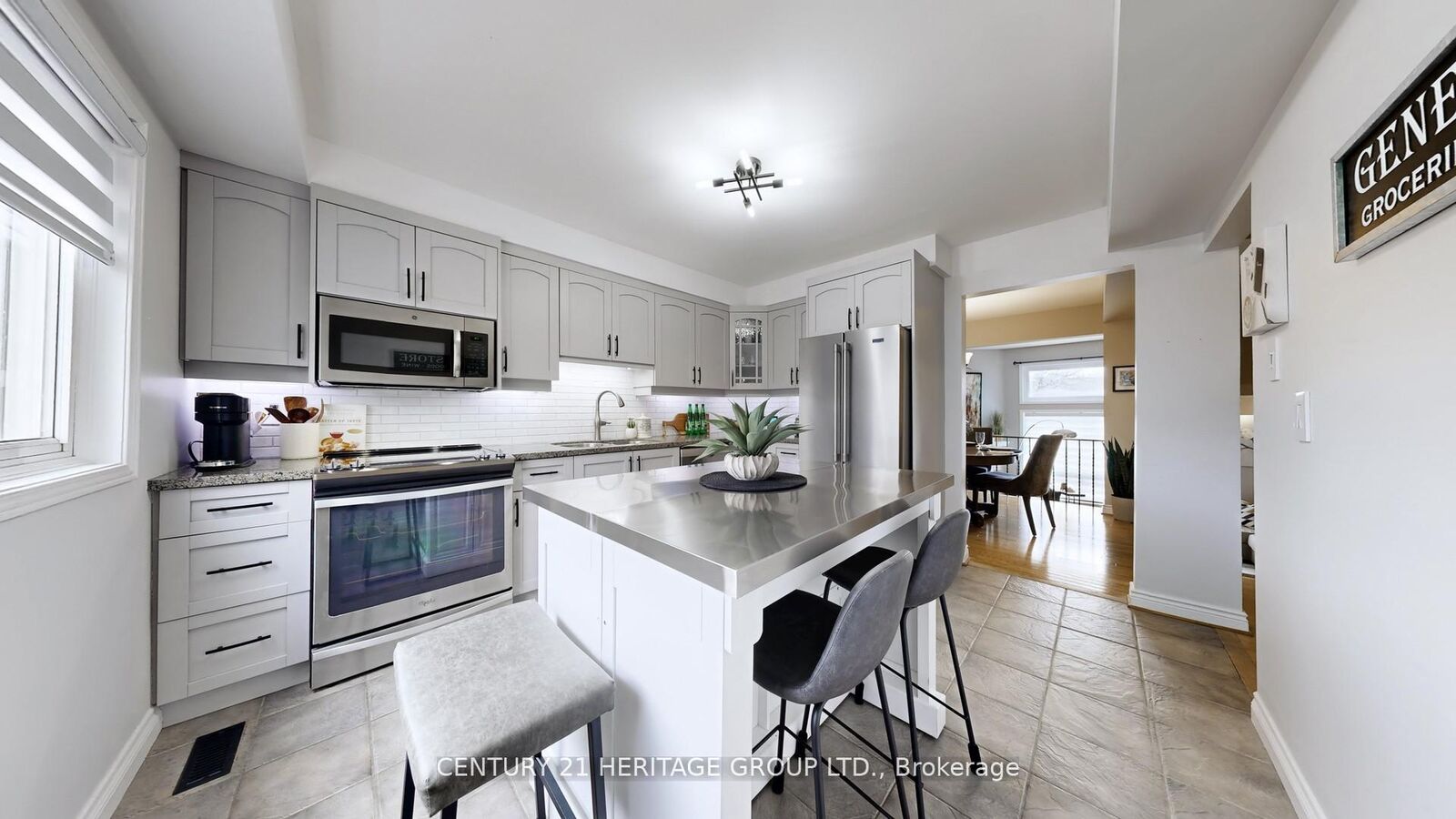 Property Photo:  8 Dunkeld Way  ON L3T 4Y9 