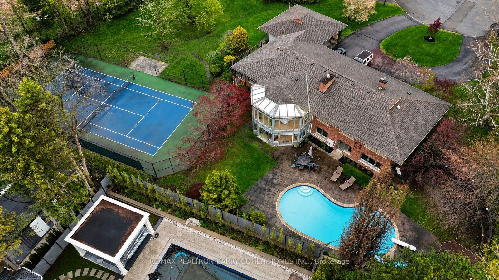 Property Photo:  5 Purling Place  ON M3B 1V4 