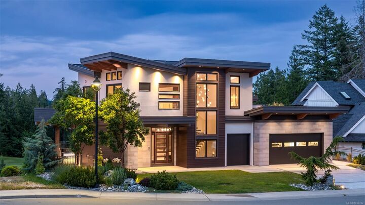 2022 Pebble Dr — photo 1