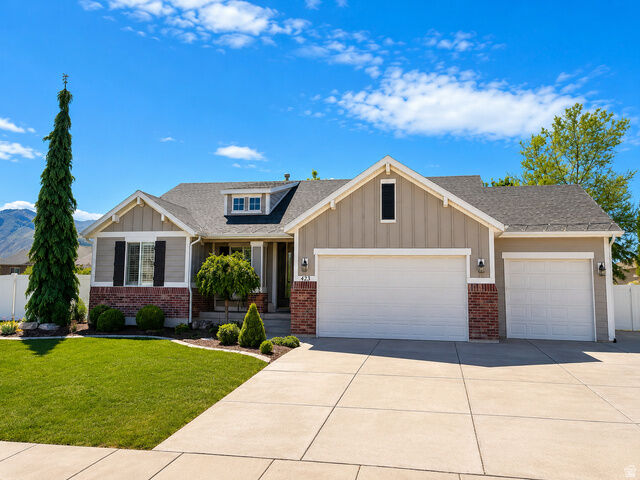 Property Photo:  423 W Cornfield Cir S  UT 84037 