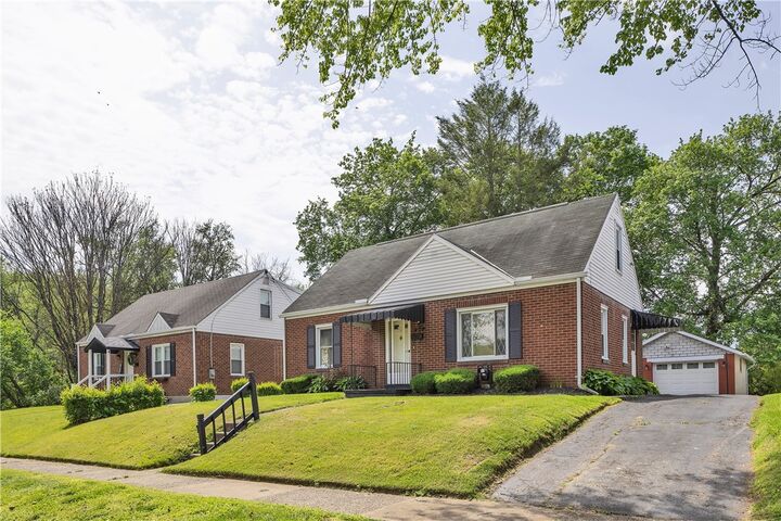 Property Photo:  212 Shady Ave  PA 15024 