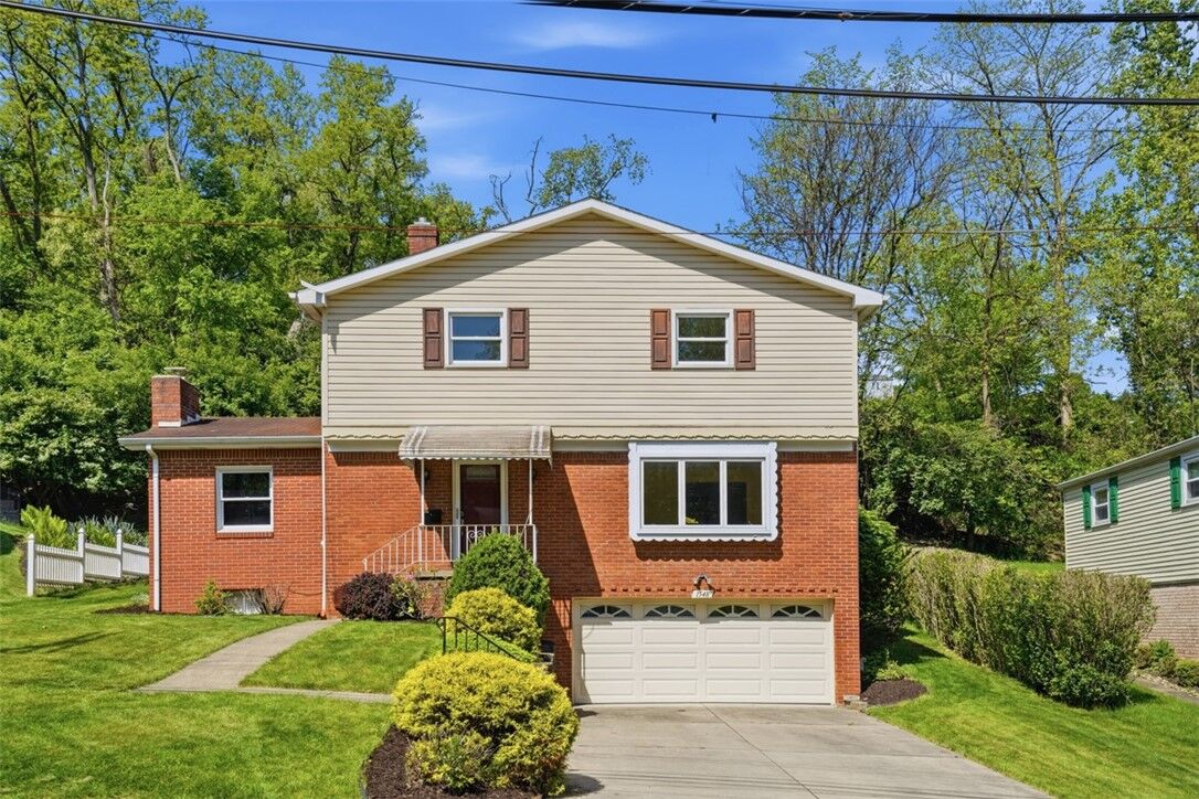 Property Photo:  1548 Spreading Oak Dr  PA 15220 