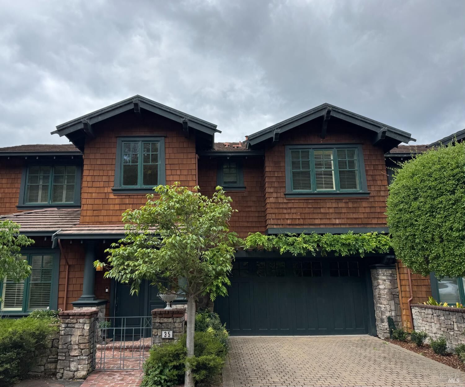 Property Photo:  35 Ross Terrace  CA 94904 