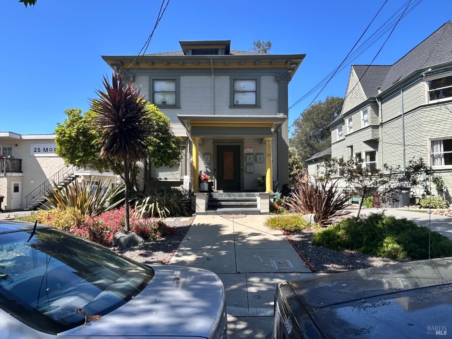 Property Photo:  29 Moss Avenue  CA 94610 