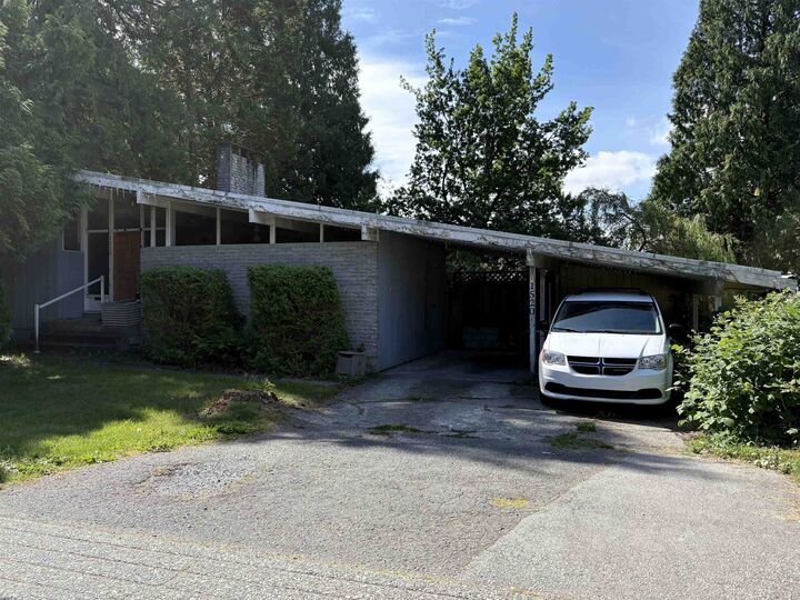 1520 Winslow Avenue — photo 1