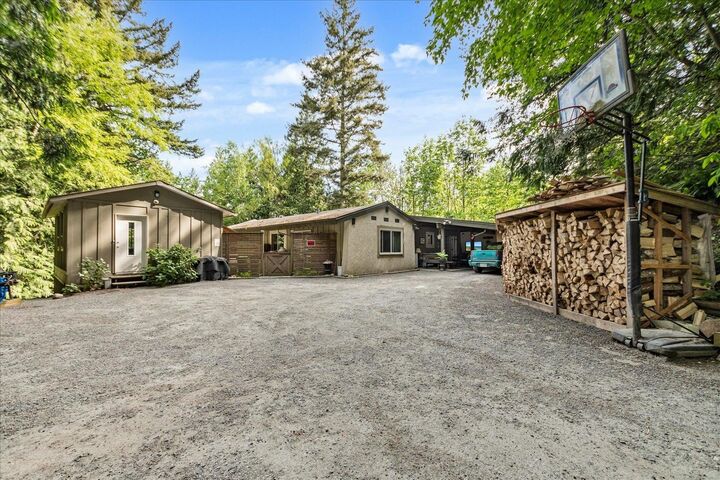 46675 Extrom Road — photo 1
