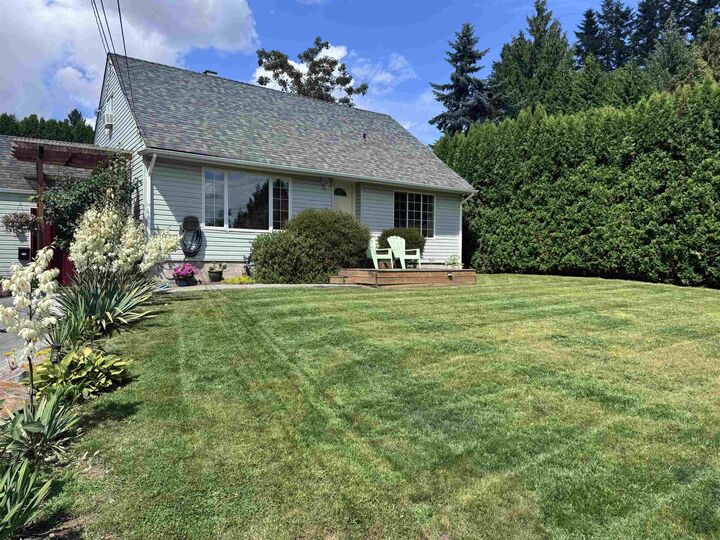 Property Photo: 32485 McRae Avenue BC V2V 2L6