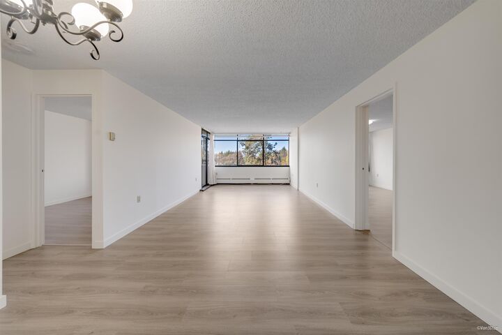 Property Photo:  6611 Minoru Boulevard 506  BC V6Y 1Y9 
