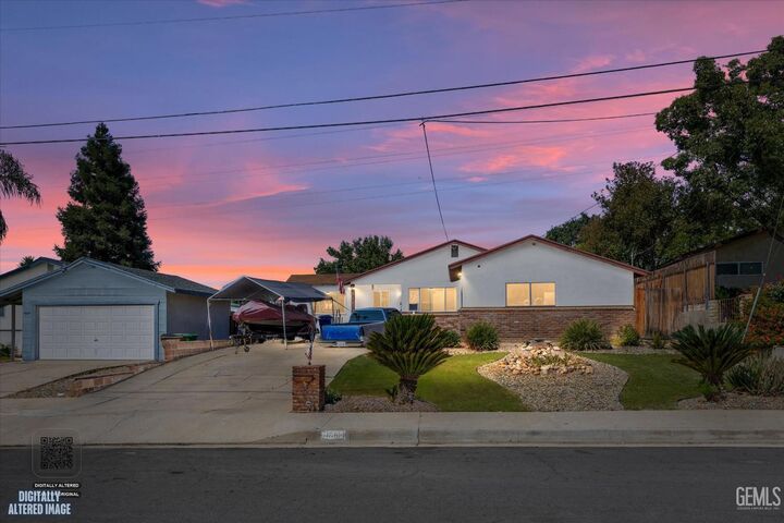 Property Photo:  4861 Putter Lane  CA 93308 