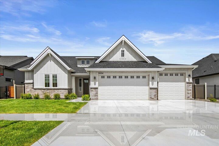 Property Photo: 3834 E Englehart Ln. ID 83642
