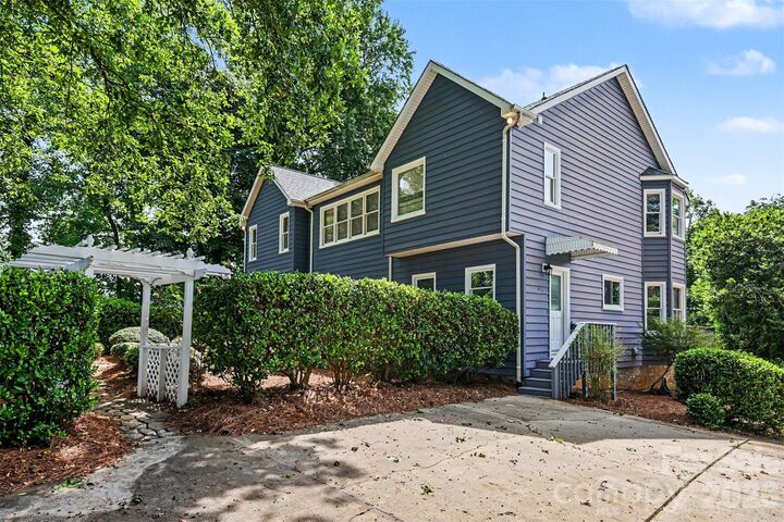 Property Photo:  6620 Amos Smith Road  NC 28214 
