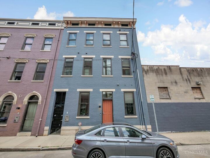 Property Photo: 1509 Pleasant Street OH 45202