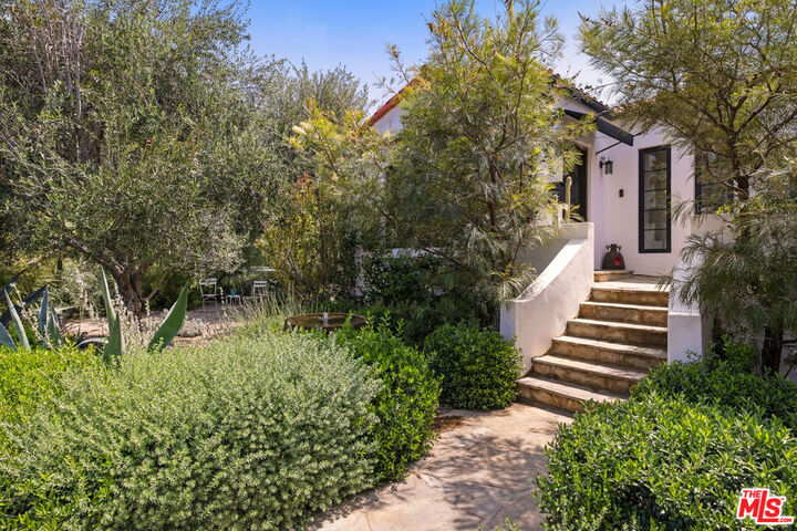 Property Photo: 2168 Princeton Ave CA 90026