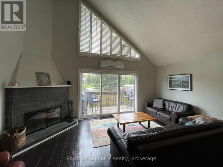 Property Photo:  104 Kellies Way 14  ON L9Y 0L5 