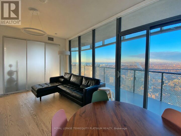 Property Photo:  11 Wellesley Street West 6005  ON M4Y 0G4 