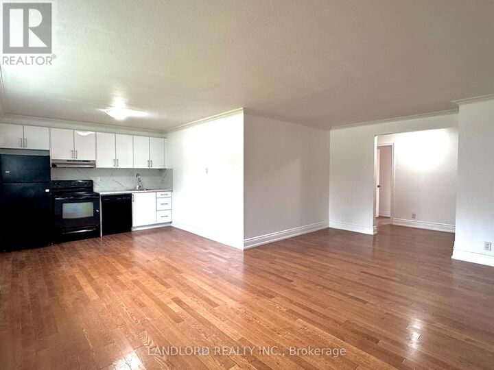 Property Photo:  92 Trethewey Drive 2  ON M6M 4B4 