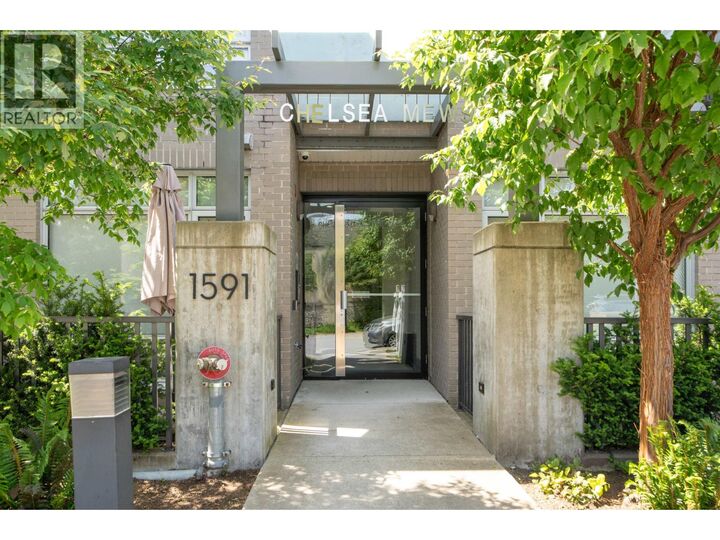 Property Photo:  1591 Bowser Avenue 104  BC V7P 2Y4 