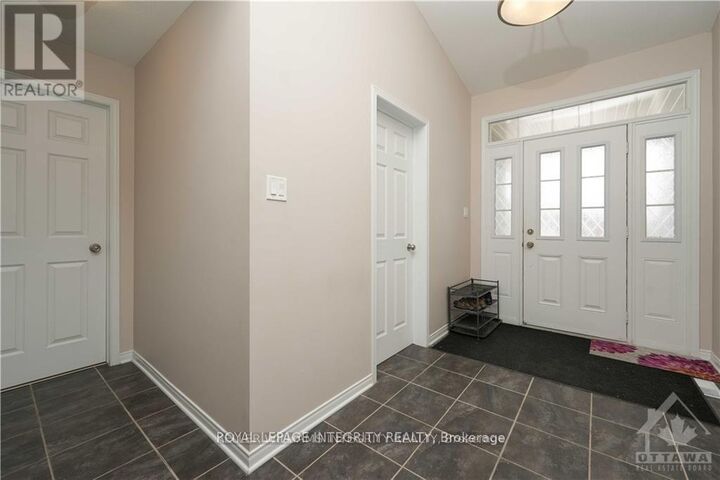 Property Photo:  404 Kilmarnock Way  ON K2J 0M6 