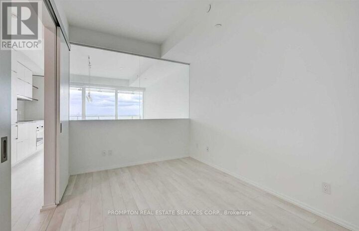 Property Photo:  197 Yonge Street 3511  ON M5B 0C1 