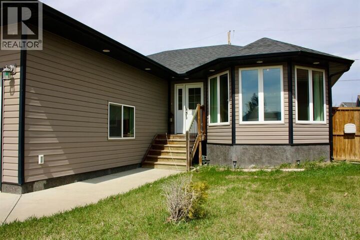 Property Photo:  37 Ball Place  SK S0M 2C0 
