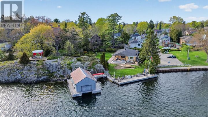Property Photo: 14 Thomas Street ON K6V 5L1