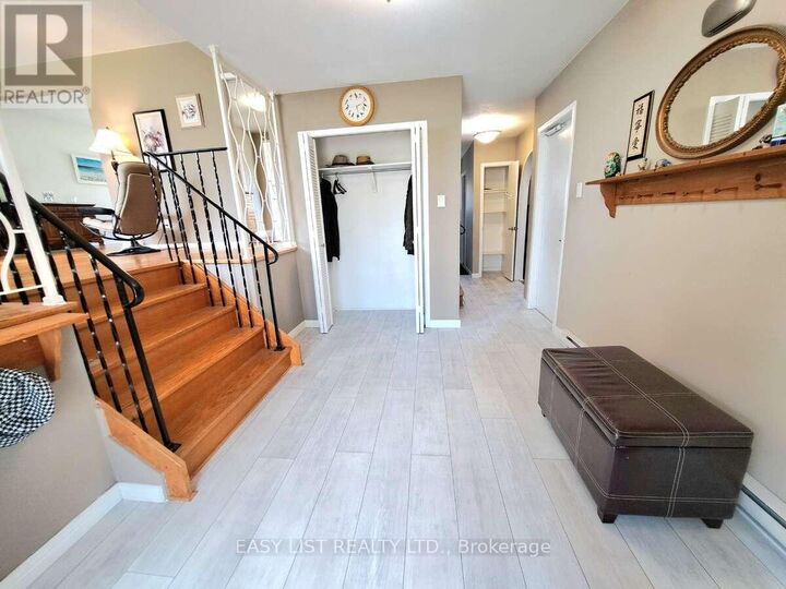 Property Photo:  1035 Oshawa Boulevard North  ON L1G 5V7 