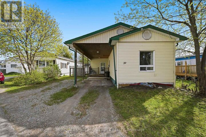 Property Photo:  39-63 Whites Road  ON K8V 5P5 